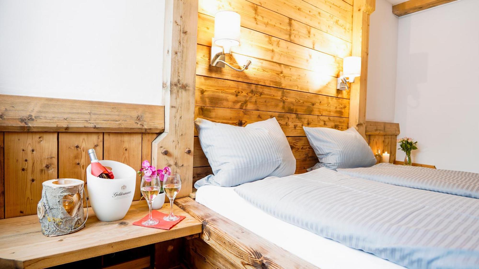 Landgasthof Zum Papyrer - Erholung Im Urlaubsgebiet Lenggries Ruang foto