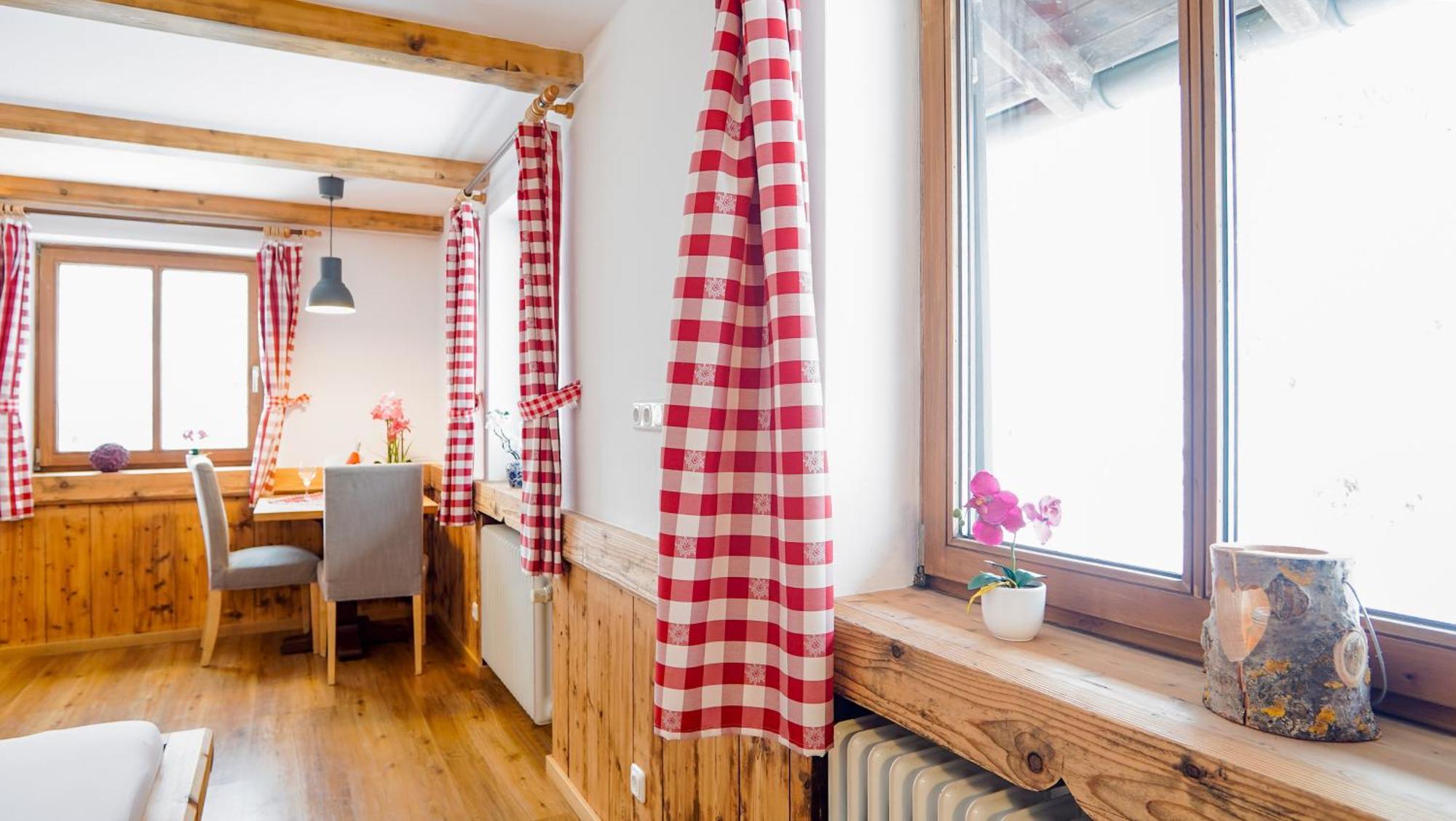 Landgasthof Zum Papyrer - Erholung Im Urlaubsgebiet Lenggries Bagian luar foto